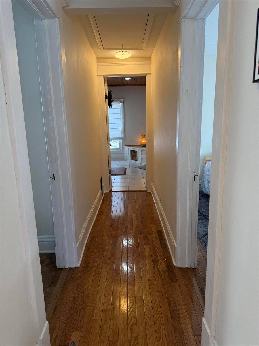 210 North Kalamazoo Avenue, Marshall, MI 49068