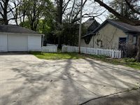 210 North Kalamazoo Avenue, Marshall, MI 49068