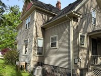 210 North Kalamazoo Avenue, Marshall, MI 49068