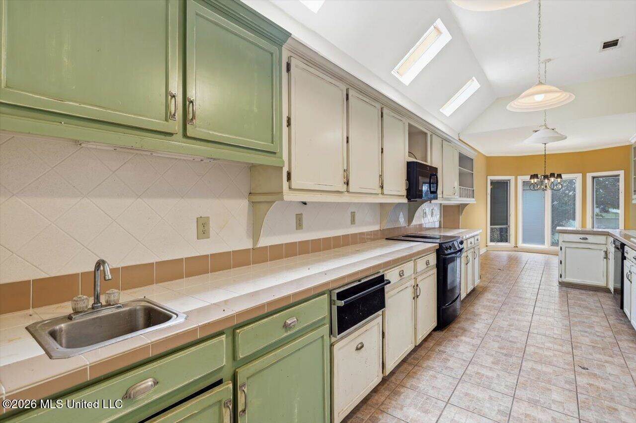 22 Autumn Hill Court, Jackson, MS 39211