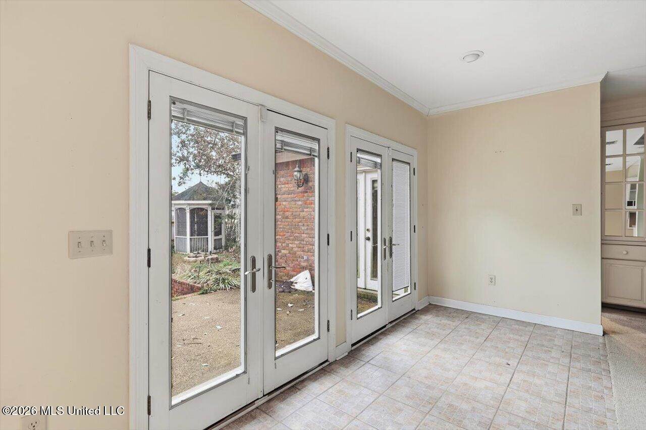 22 Autumn Hill Court, Jackson, MS 39211