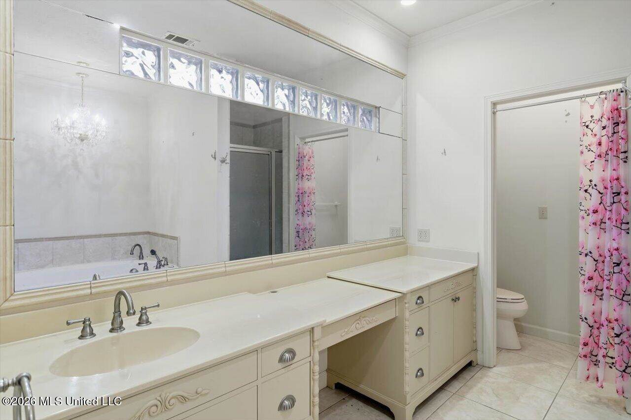 22 Autumn Hill Court, Jackson, MS 39211