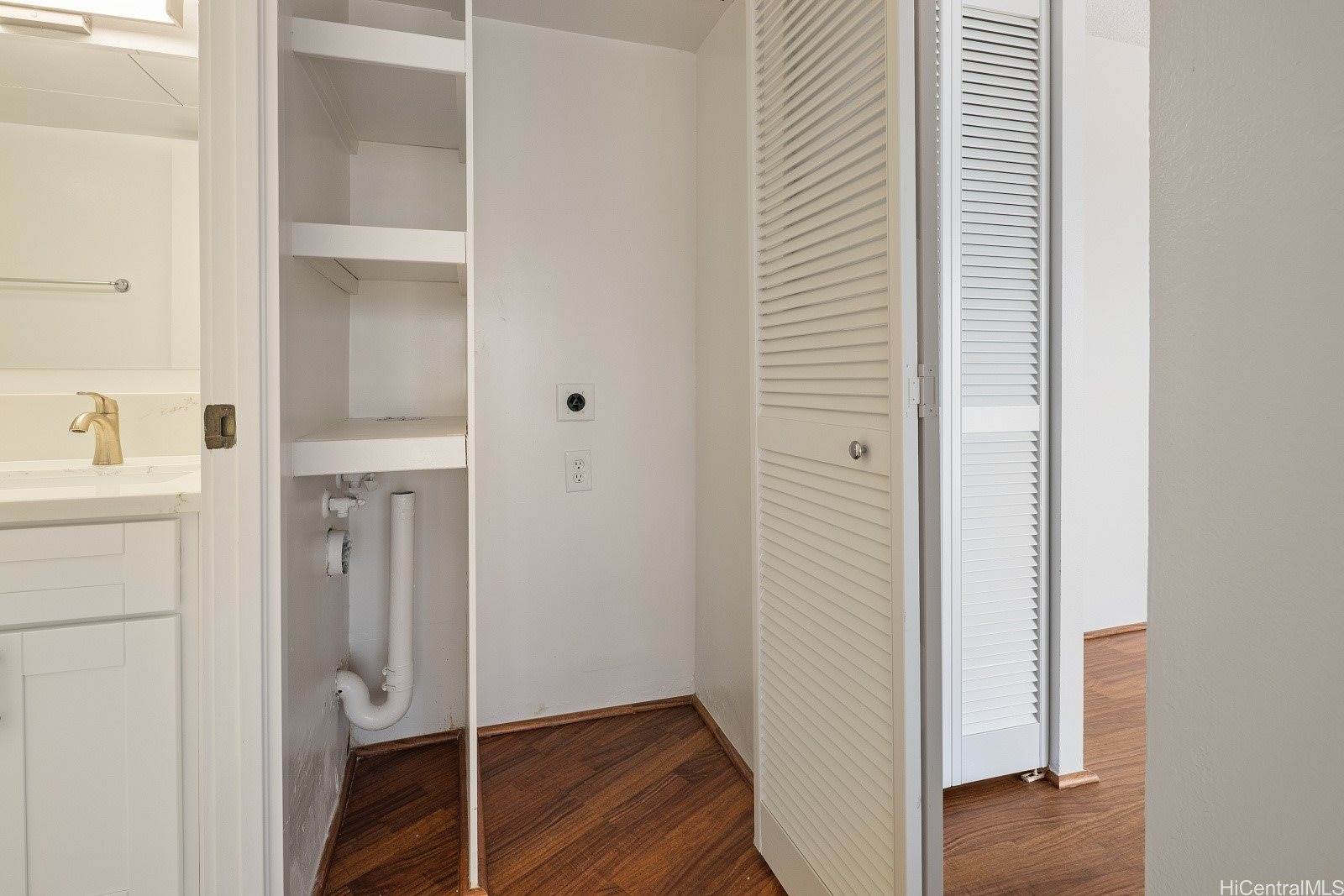 1088 Bishop Street, #2906, Honolulu, HI 96813