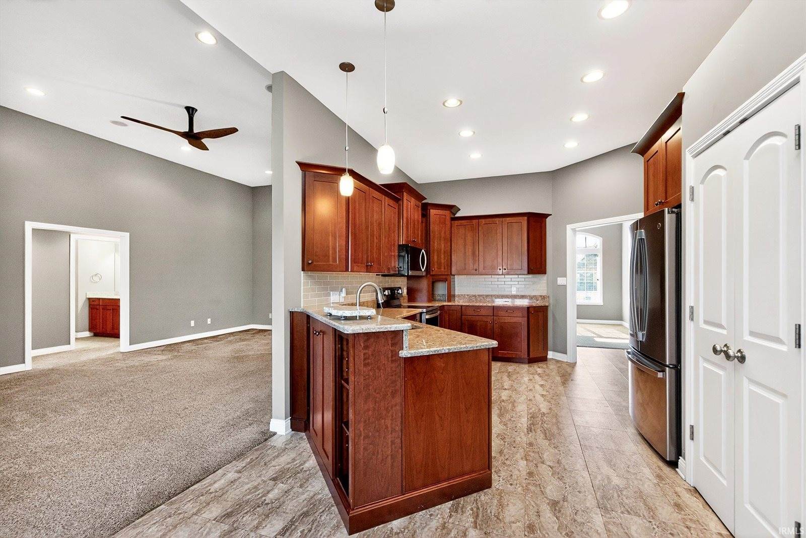 5504 W Sawgrass Way, Muncie, IN 47304