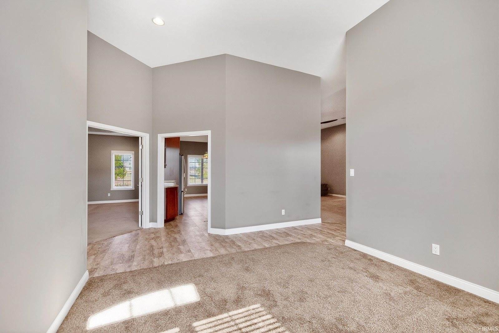 5504 W Sawgrass Way, Muncie, IN 47304