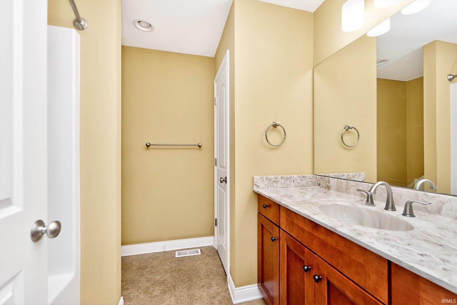 5504 W Sawgrass Way, Muncie, IN 47304