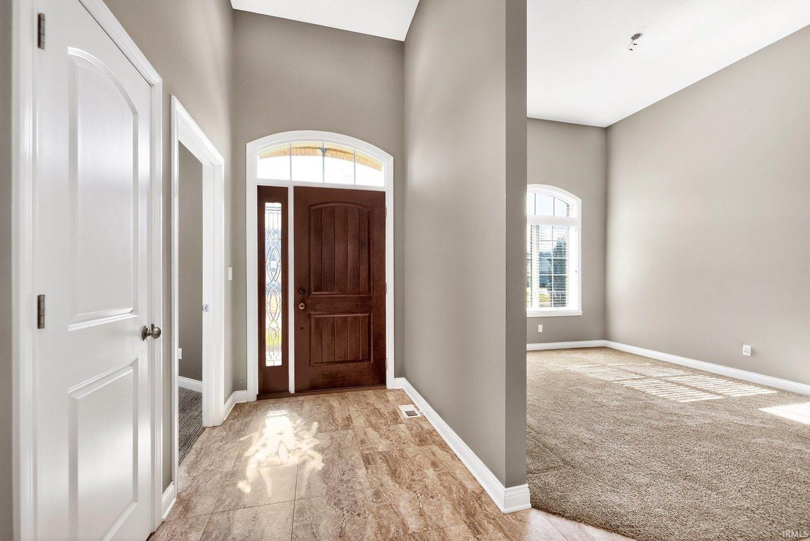 5504 W Sawgrass Way, Muncie, IN 47304