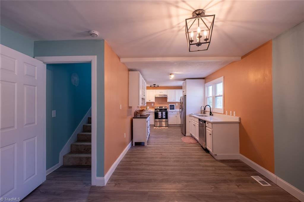 1916 New Garden Road, Greensboro, NC 27410