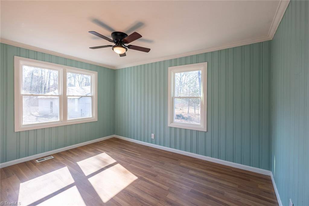 1916 New Garden Road, Greensboro, NC 27410