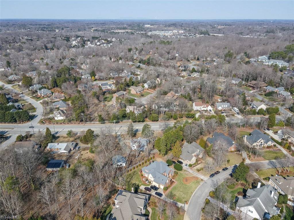 1916 New Garden Road, Greensboro, NC 27410