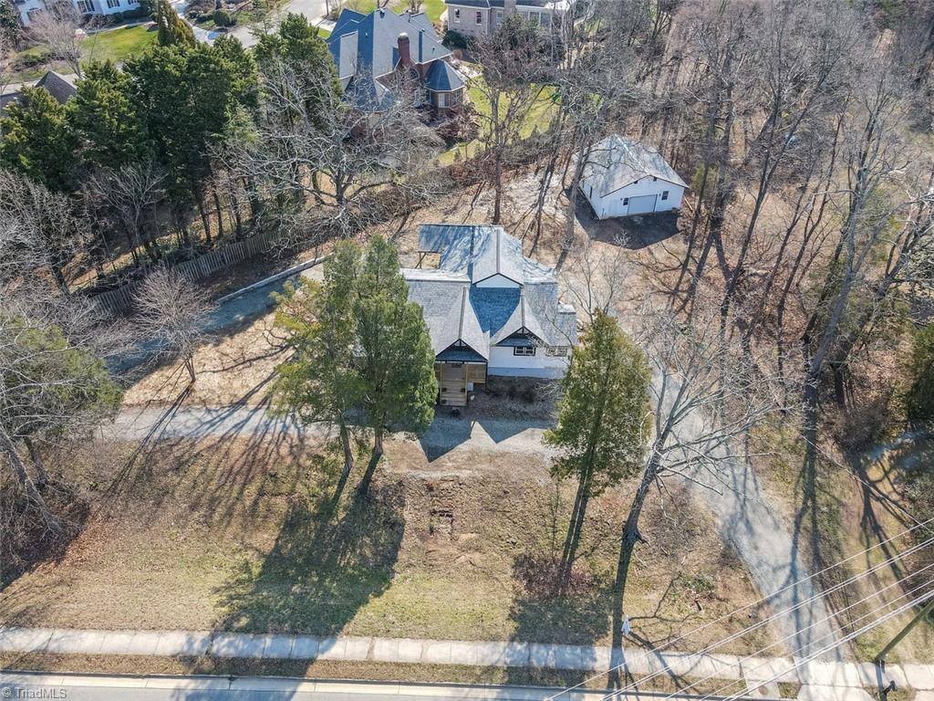 1916 New Garden Road, Greensboro, NC 27410