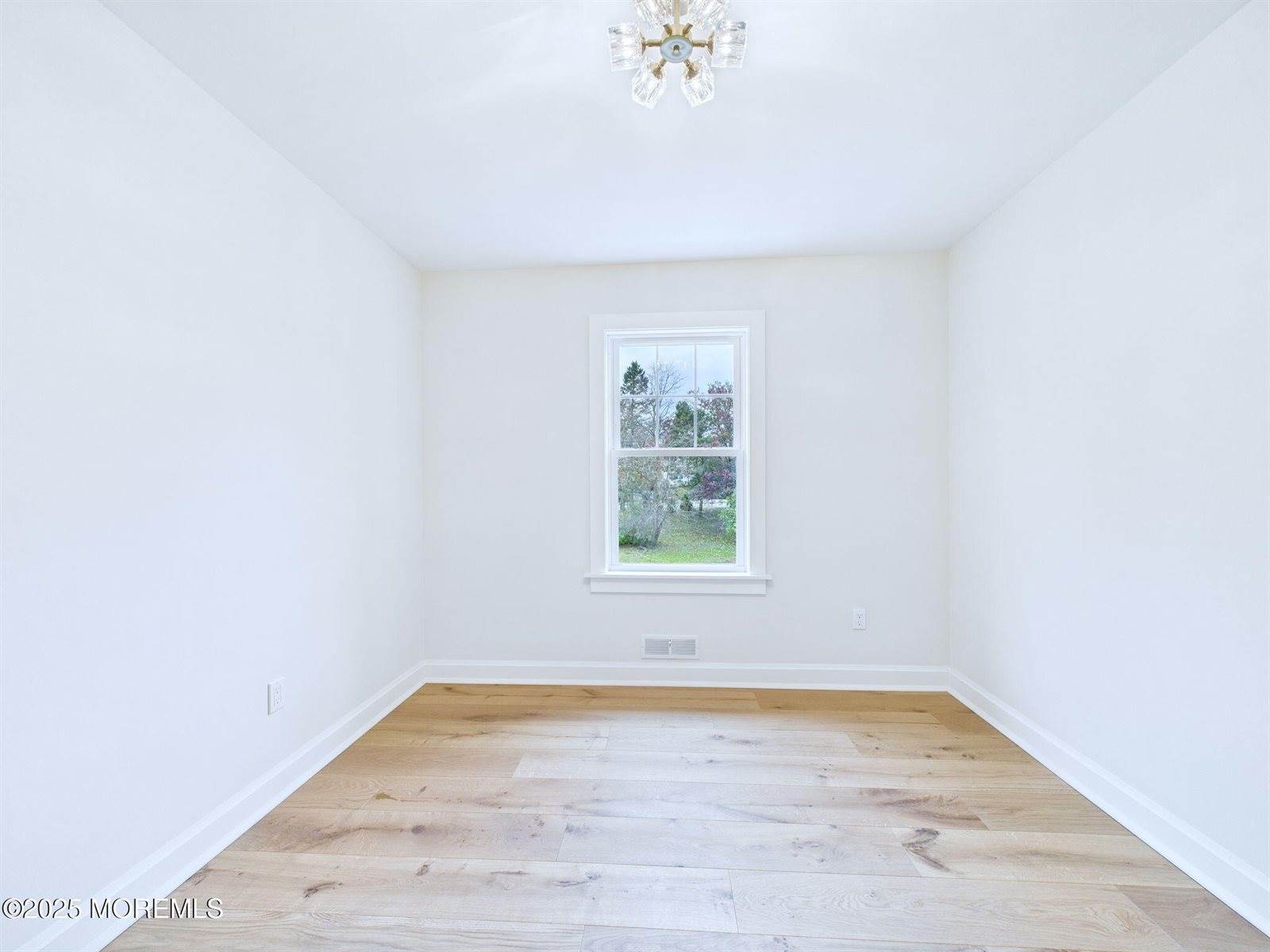 28 Patten Lane, Long Branch, NJ 07740