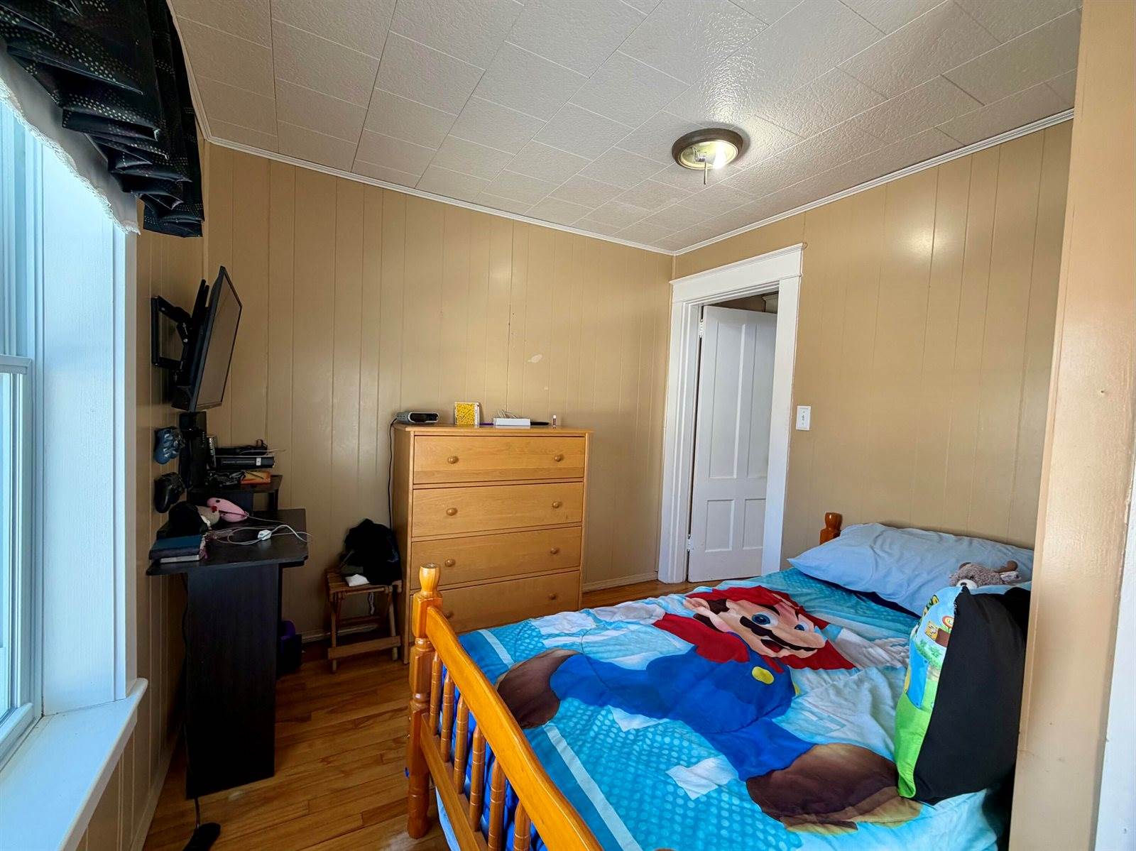 136 Fraser Avenue, Madawaska, ME 04756