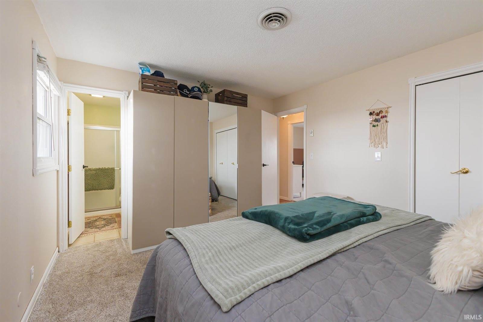8114 N Santa Barbara Drive, Muncie, IN 47303