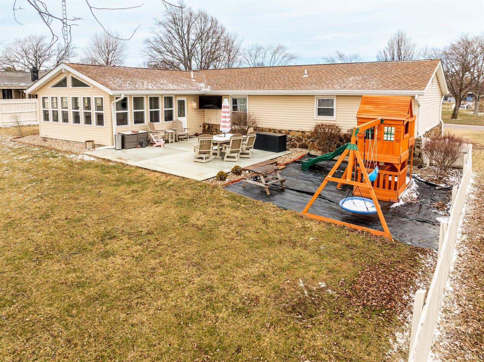 8114 N Santa Barbara Drive, Muncie, IN 47303