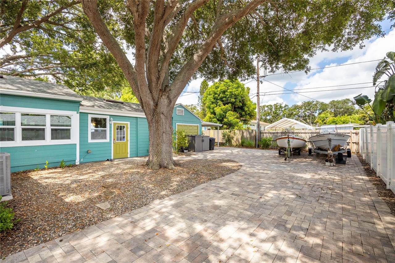 2709 Upton Street South, Gulfport, FL 33711