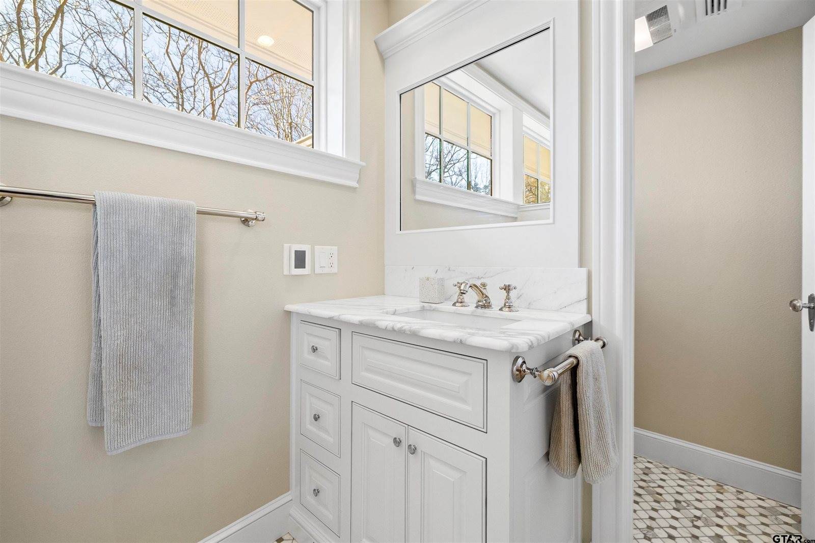 2306 Old Bullard Rd, Tyler, TX 75703