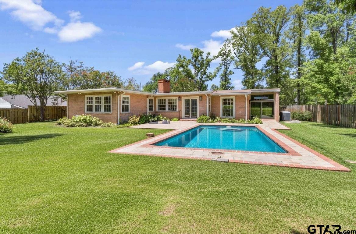 2306 Old Bullard Rd, Tyler, TX 75703