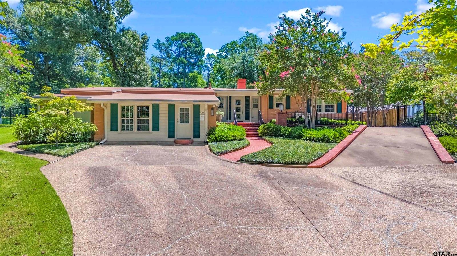 2306 Old Bullard Rd, Tyler, TX 75703