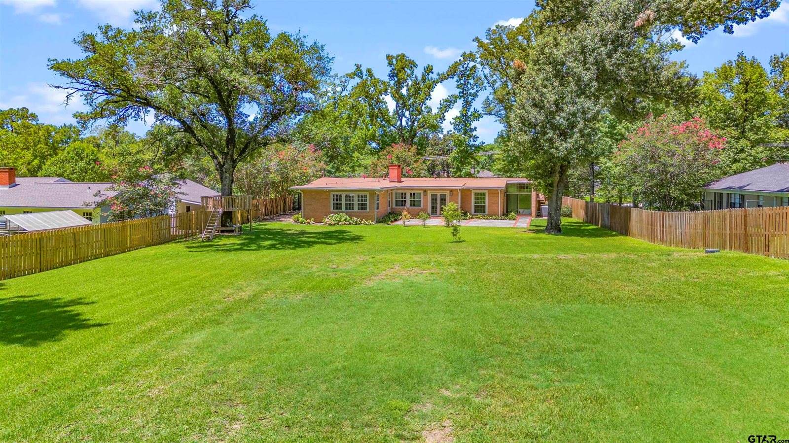 2306 Old Bullard Rd, Tyler, TX 75703