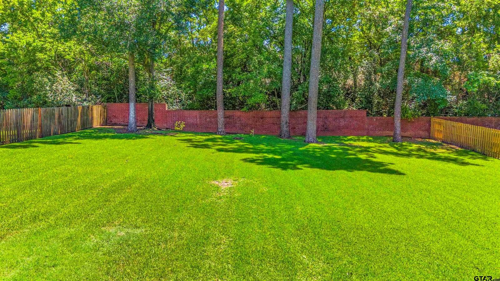 2306 Old Bullard Rd, Tyler, TX 75703