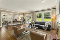 2306 Old Bullard Rd, Tyler, TX 75703