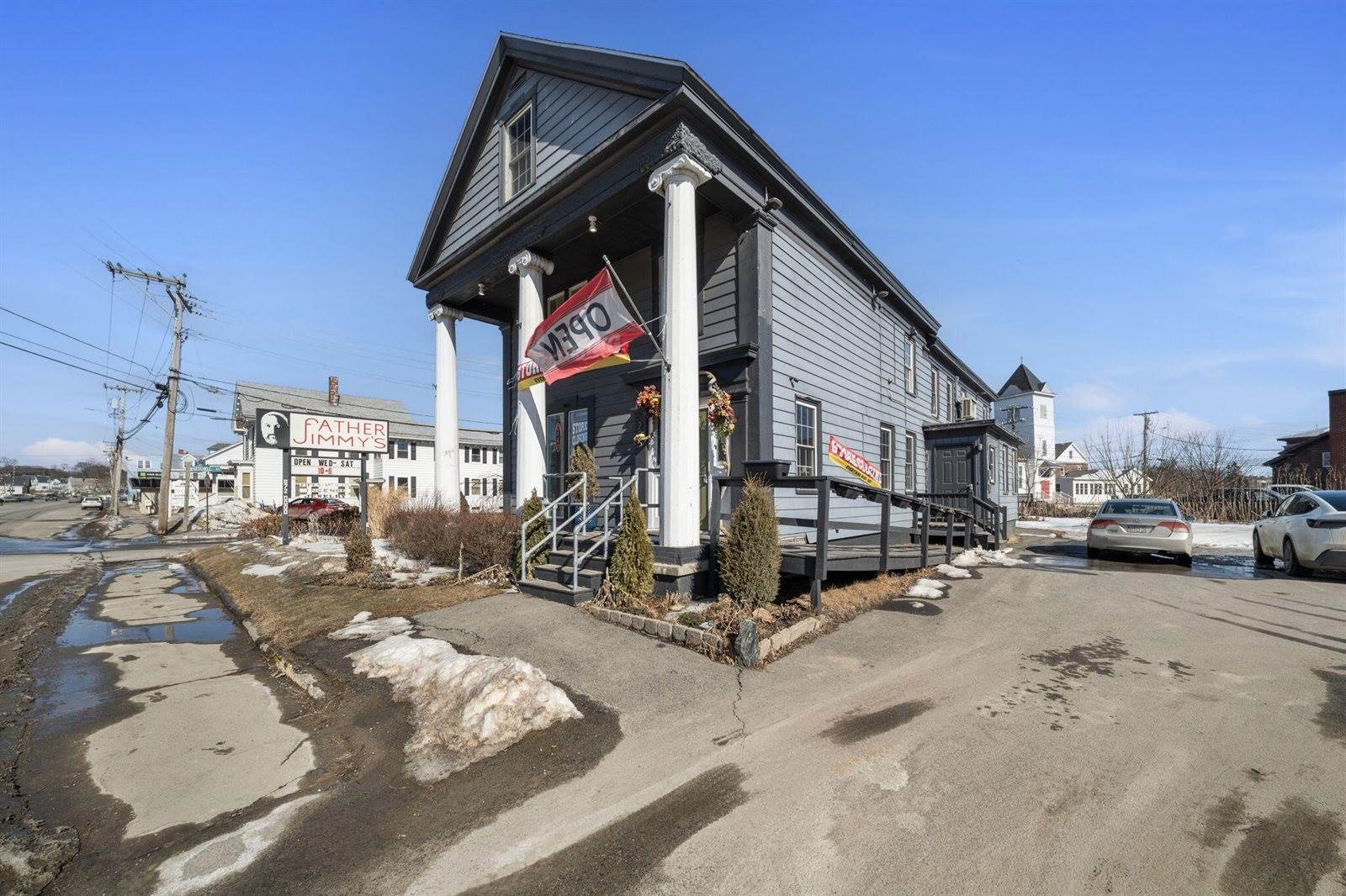 225 Main Street, Waterville, ME 04901