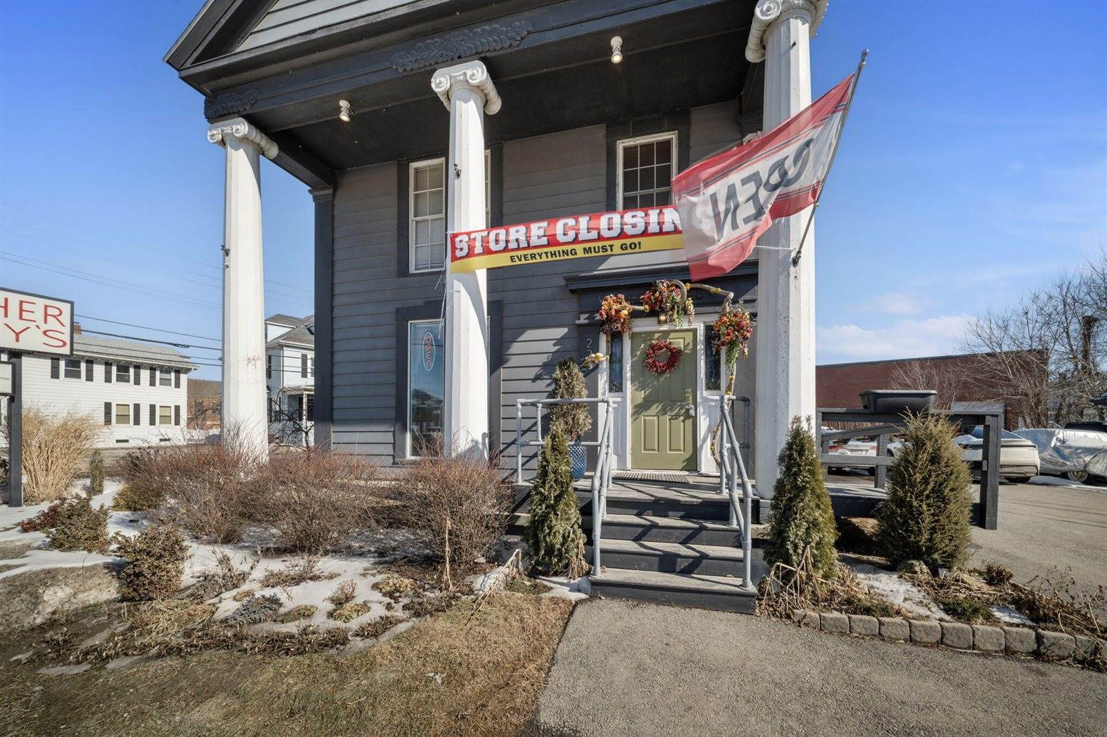 225 Main Street, Waterville, ME 04901