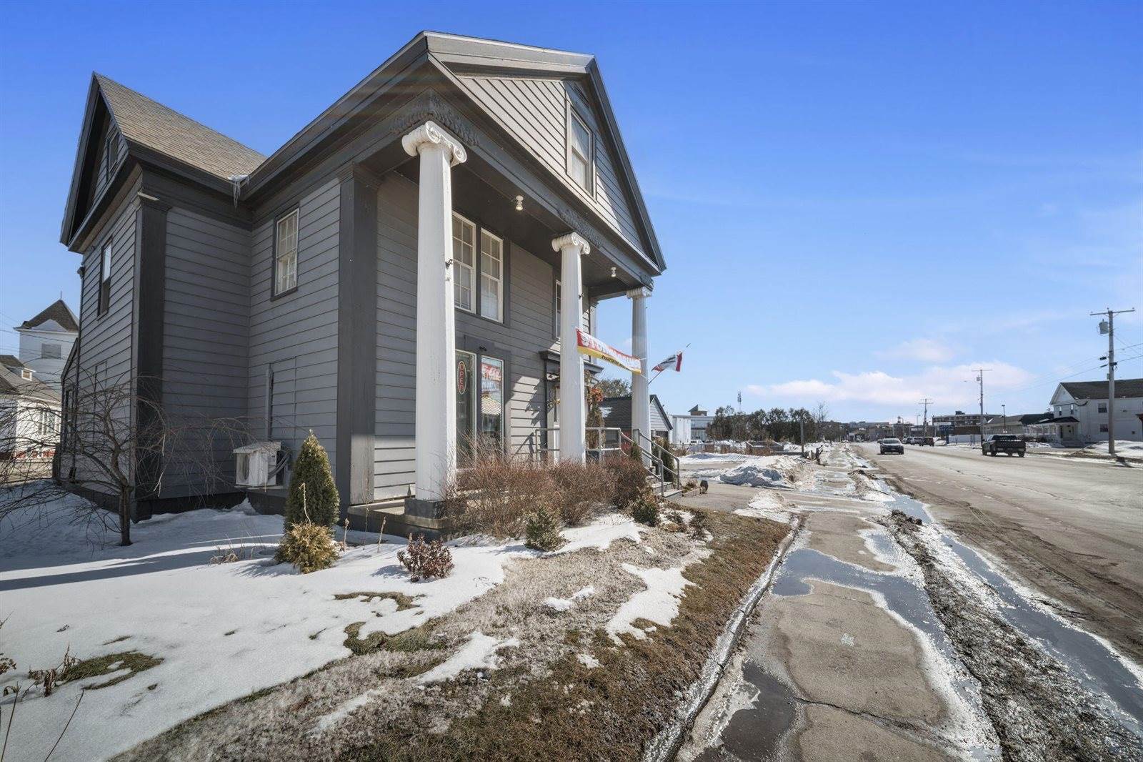 225 Main Street, Waterville, ME 04901