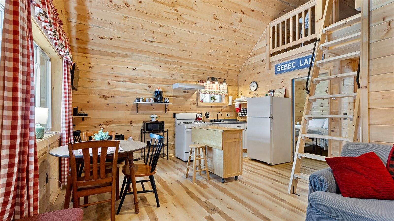 4 Moulton Hill Road, Sebec, ME 04481