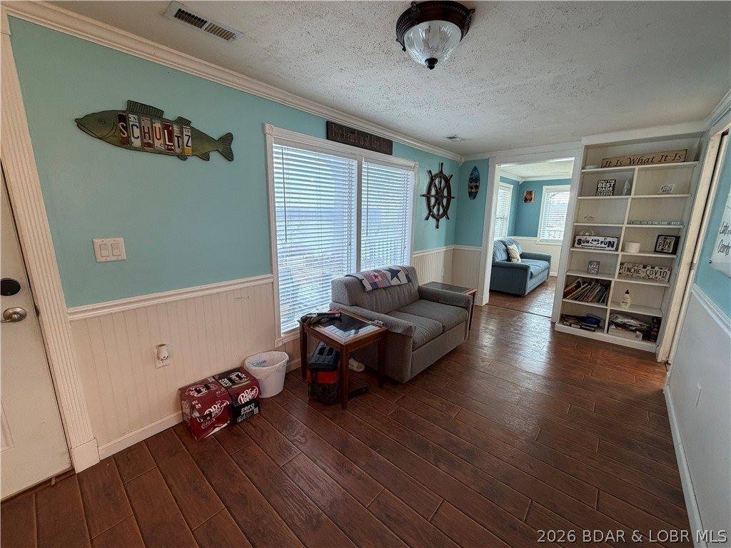 26559 Burton Road, Barnett, MO 65011