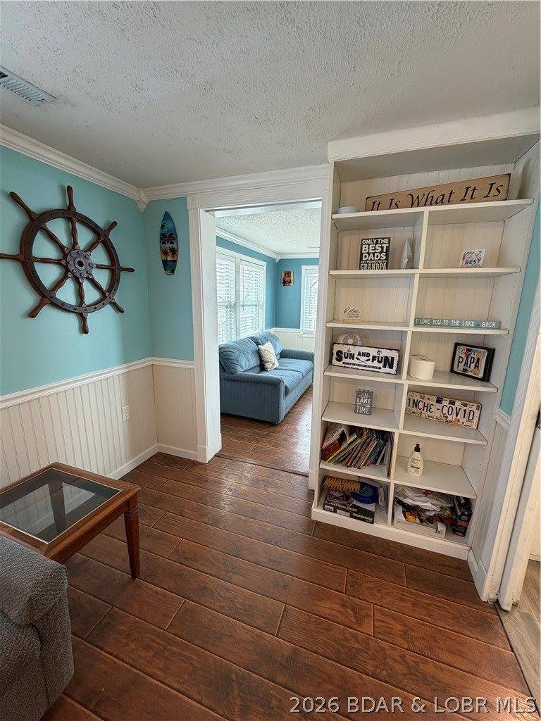 26559 Burton Road, Barnett, MO 65011