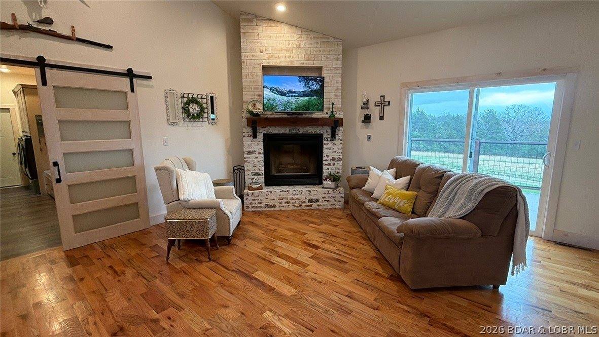 367 Hwy MM, Eldon, MO 65026