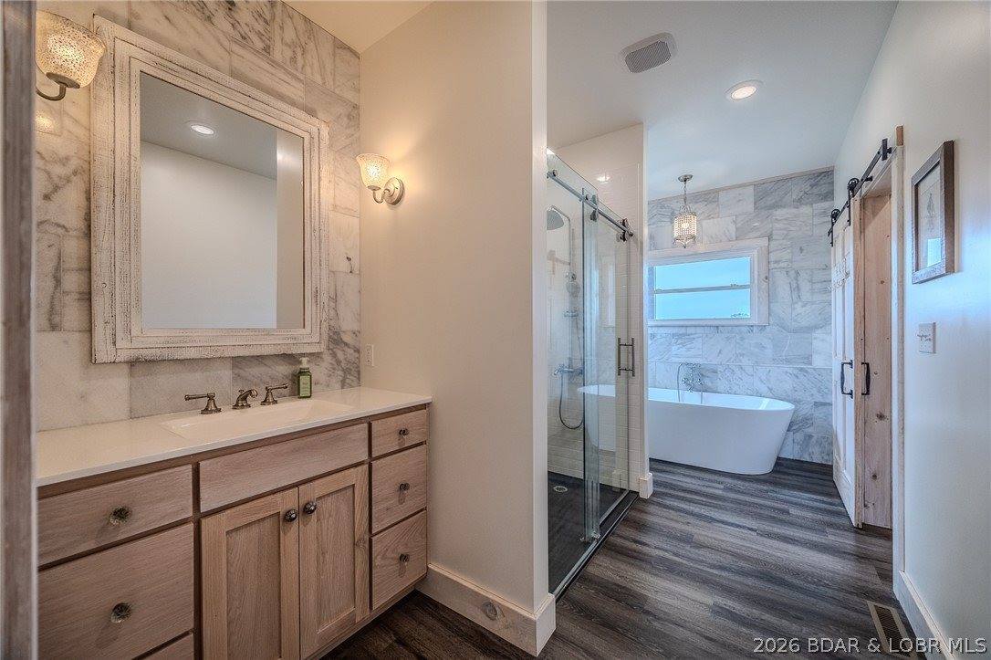 367 Hwy MM, Eldon, MO 65026