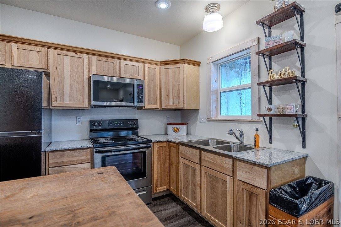 367 Hwy MM, Eldon, MO 65026