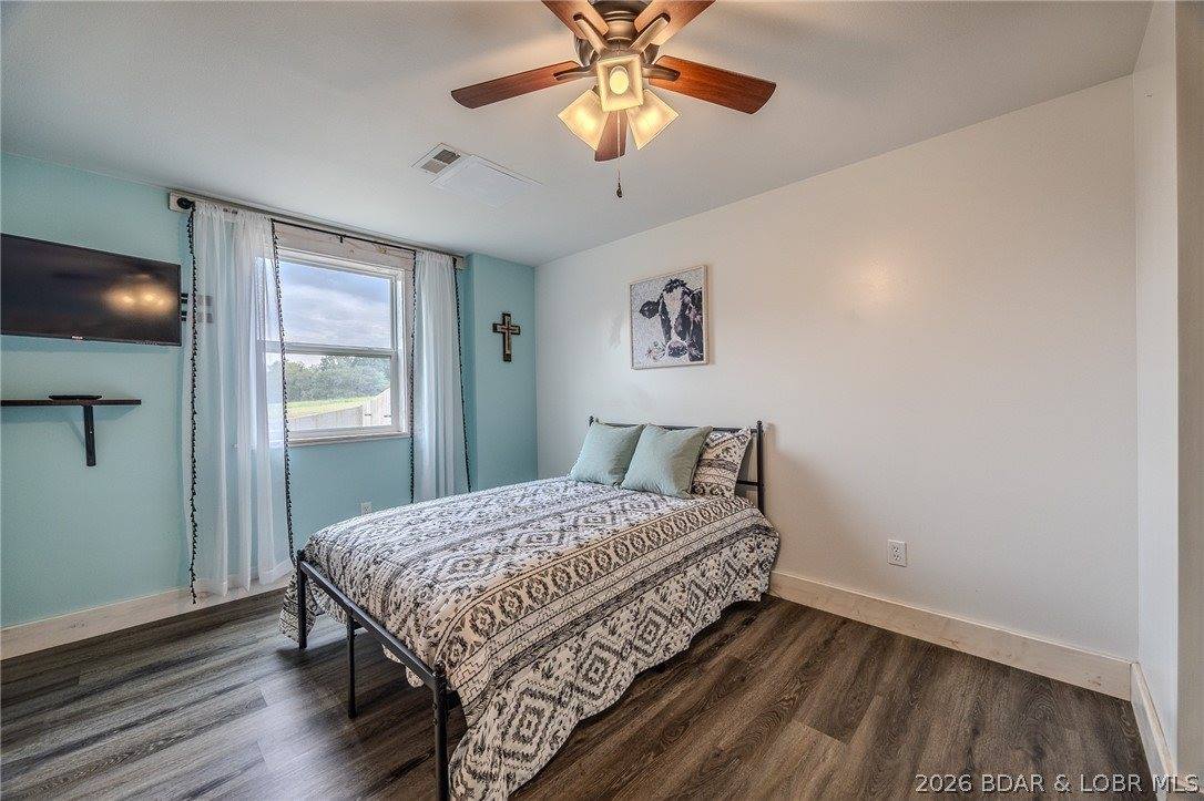 367 Hwy MM, Eldon, MO 65026