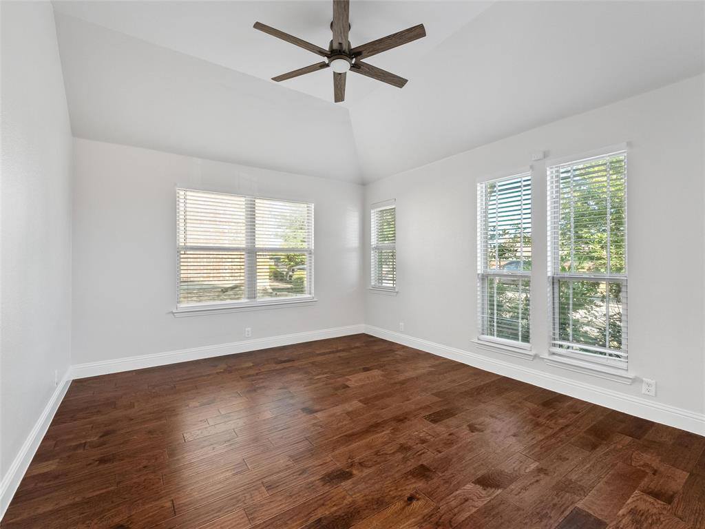 218 Calvert Drive, Midlothian, TX 76065