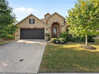 218 Calvert Drive, Midlothian, TX 76065