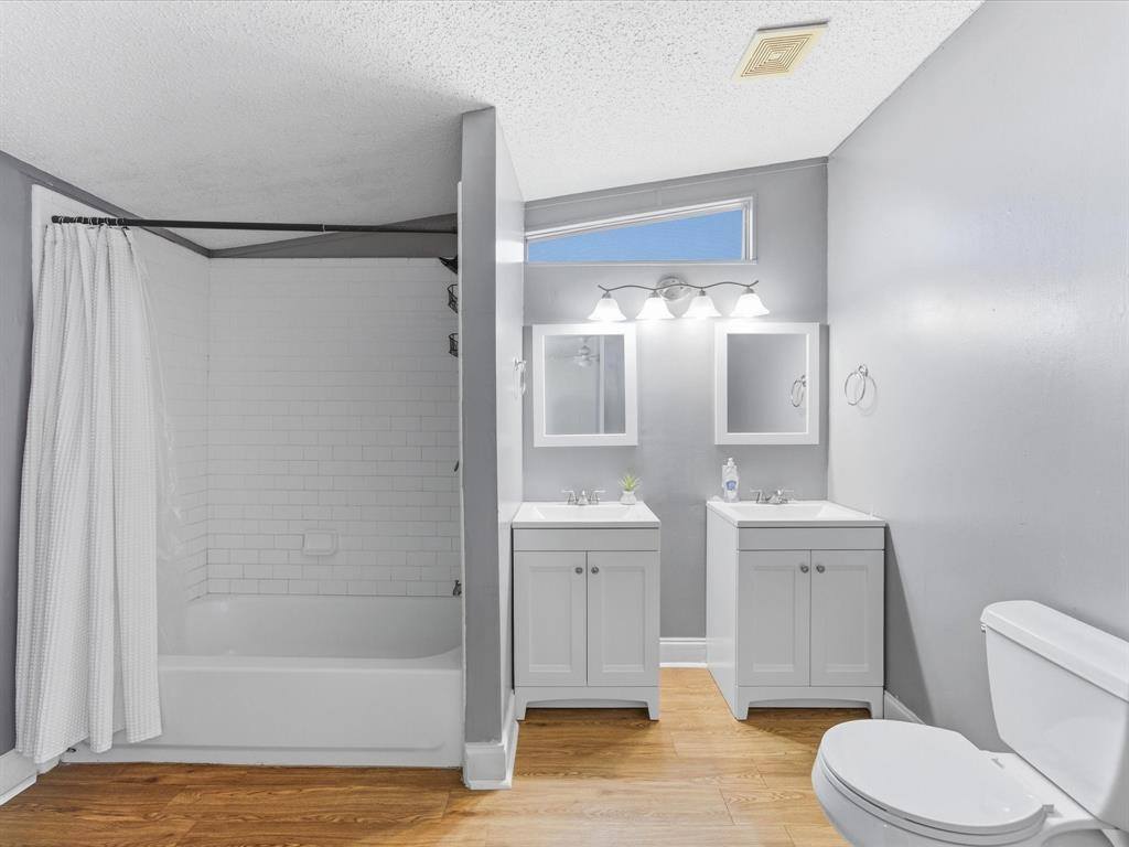 3155 Shady Creek Circle, Red Oak, TX 75154