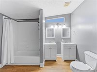 3155 Shady Creek Circle, Red Oak, TX 75154