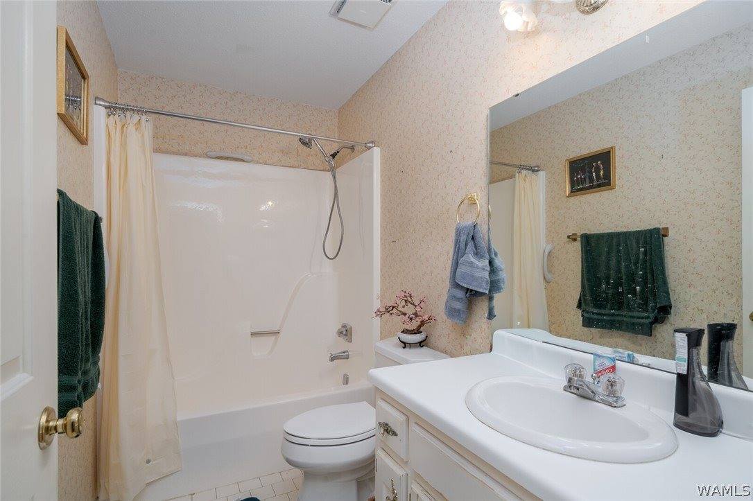 7523 Oakmont Lane, Tuscaloosa, AL 35405