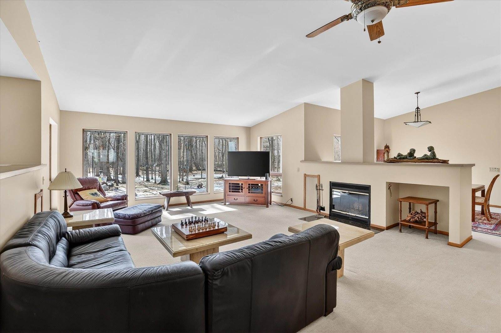 2852 E Leisure Lane, Midland, MI 48640