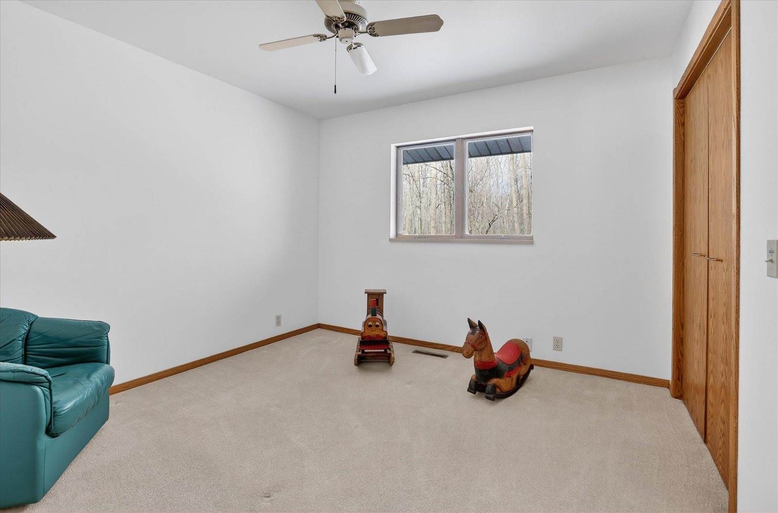 2852 E Leisure Lane, Midland, MI 48640