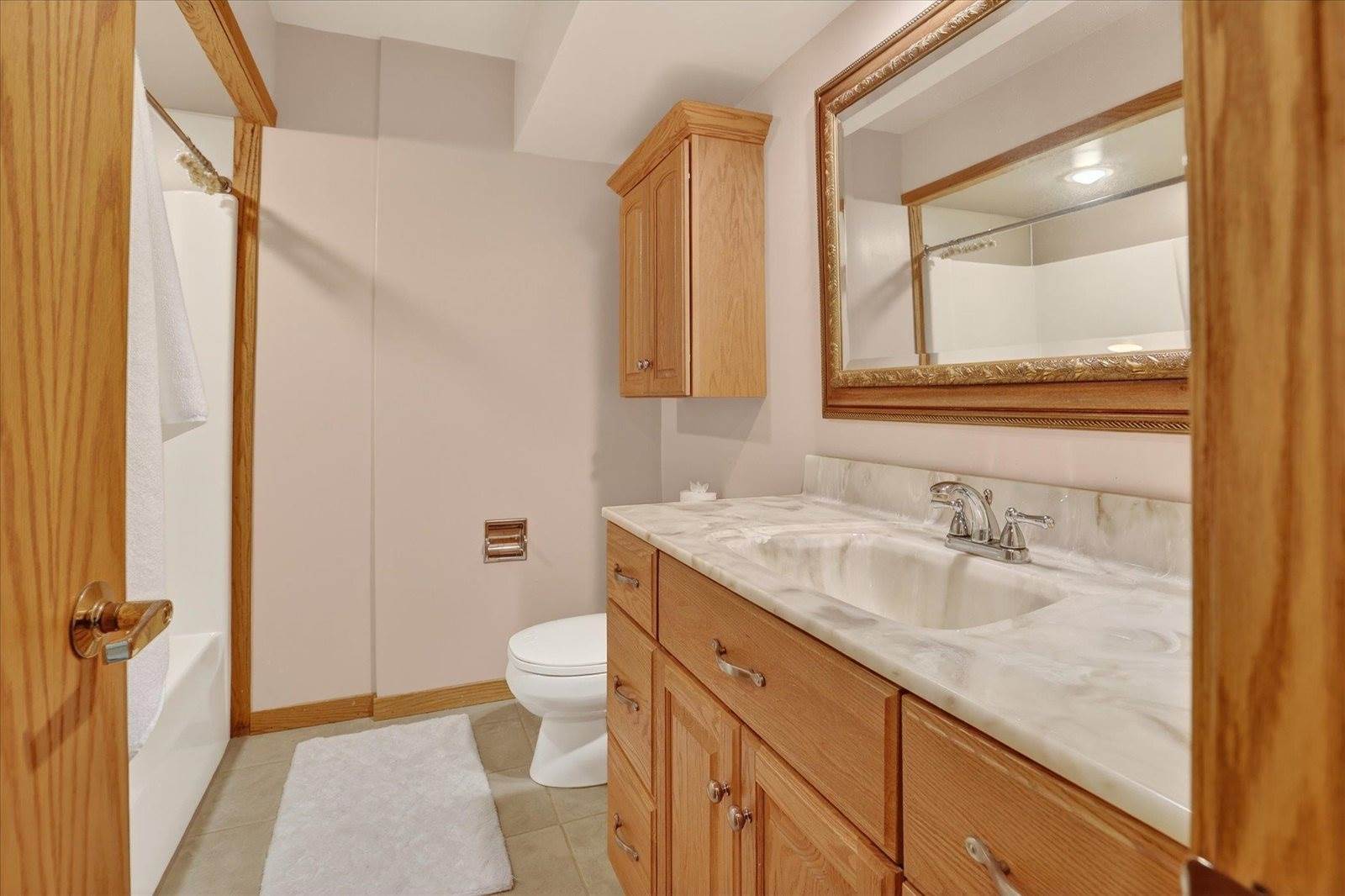 2852 E Leisure Lane, Midland, MI 48640