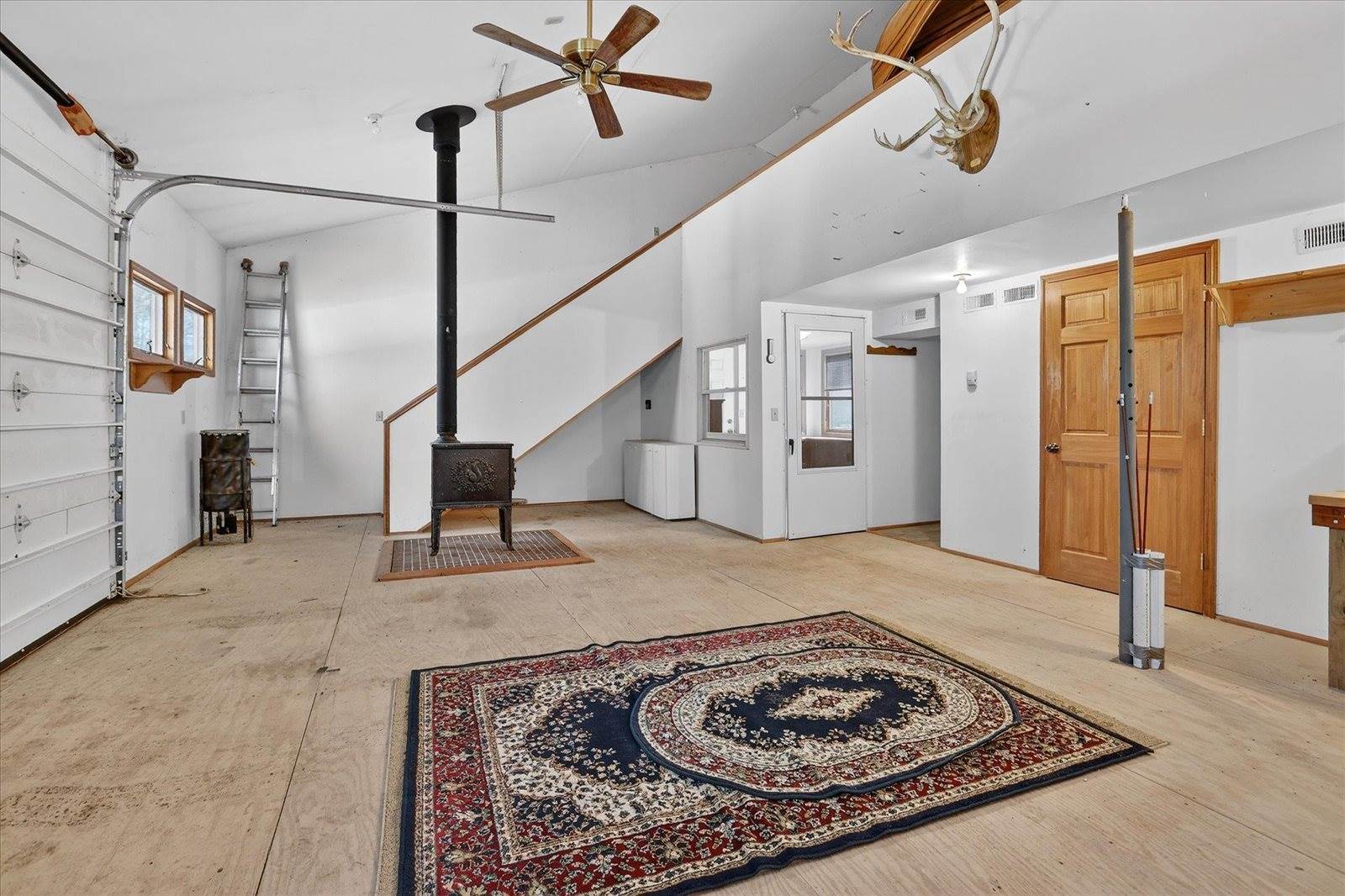 2852 E Leisure Lane, Midland, MI 48640