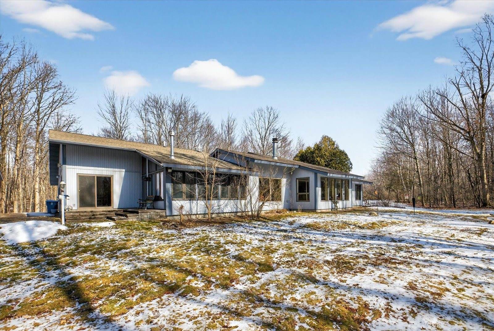 2852 E Leisure Lane, Midland, MI 48640