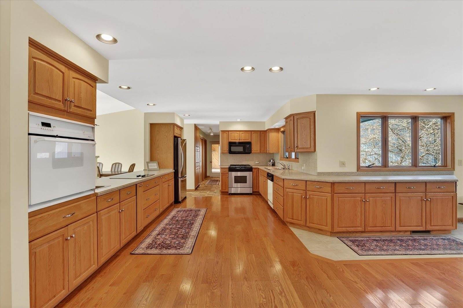 2852 E Leisure Lane, Midland, MI 48640