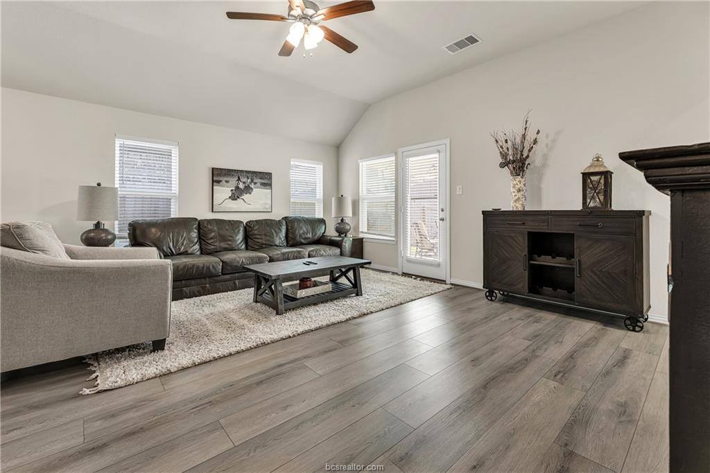 4013 Houberry Loop, College Station, TX 77845
