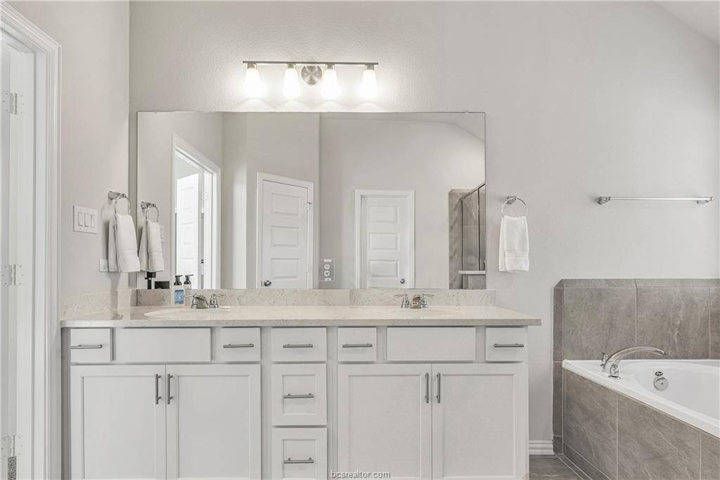 4013 Houberry Loop, College Station, TX 77845