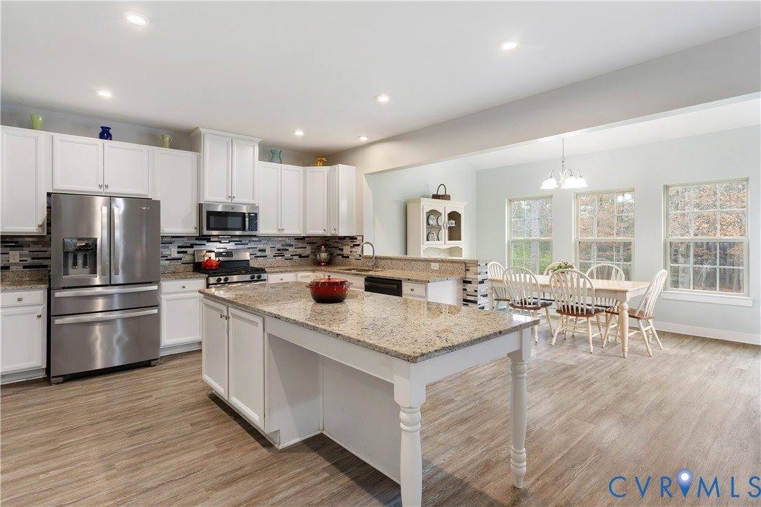 10513 Centralia Station Road, Chester, VA 23831